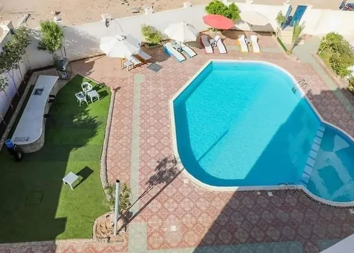 La Bonita Compound *