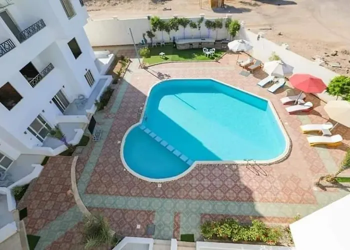 La Bonita Compound *
